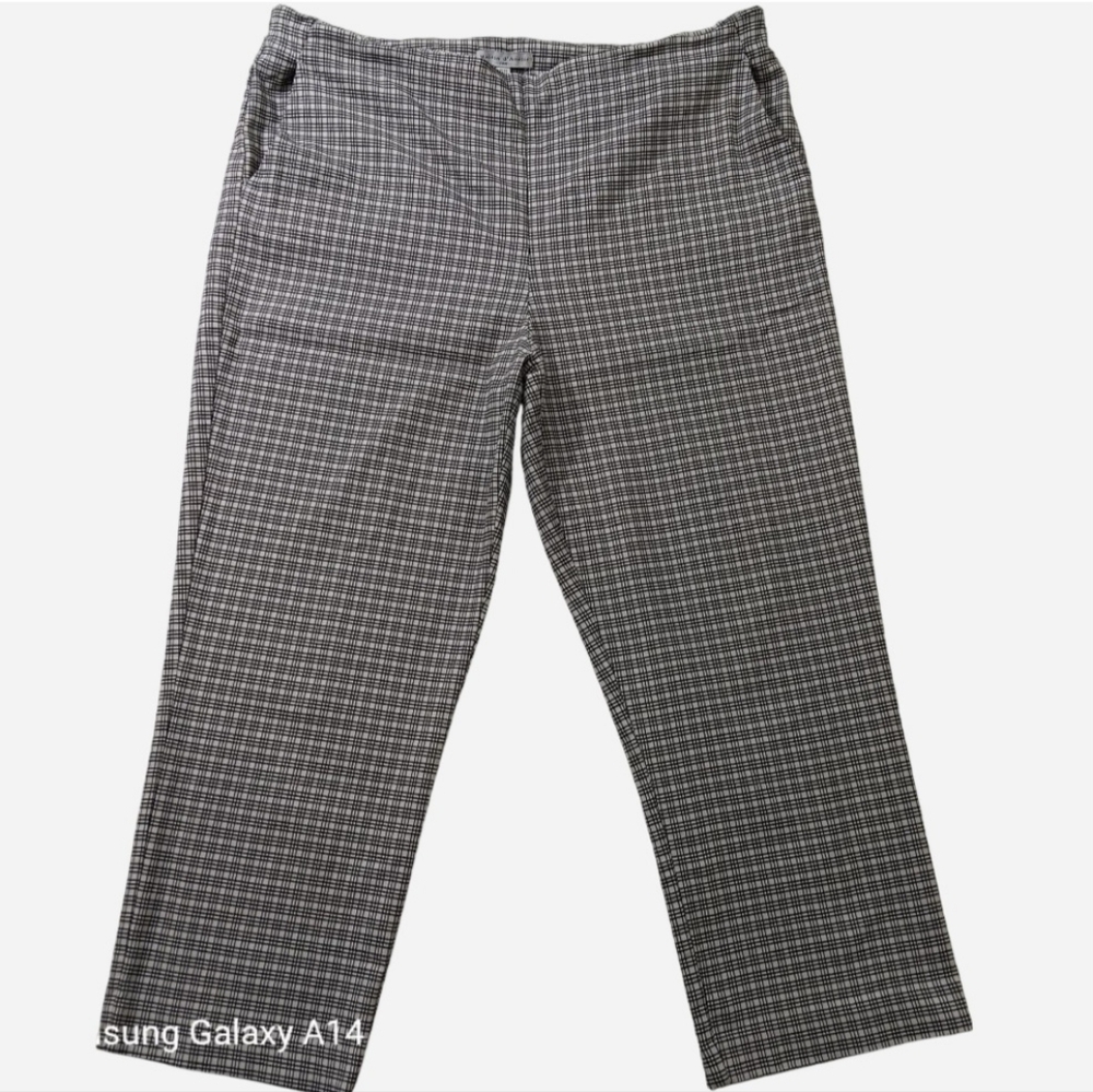 Maison d'Amelie Plaid Check Pull On Capri Pants Size 14